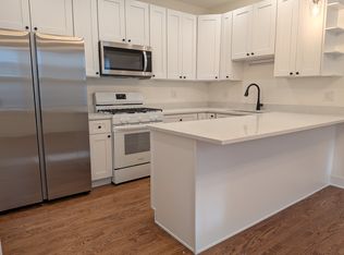 1231 N Bosworth Ave APT 2f, Chicago, IL 60642