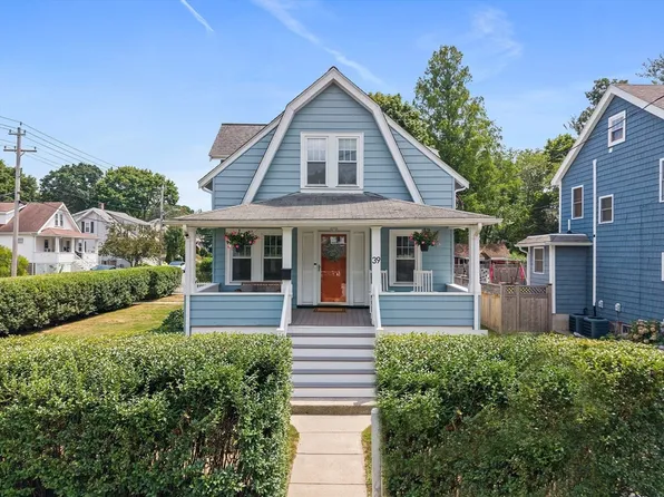 39 Holmes St, Braintree, MA 02184