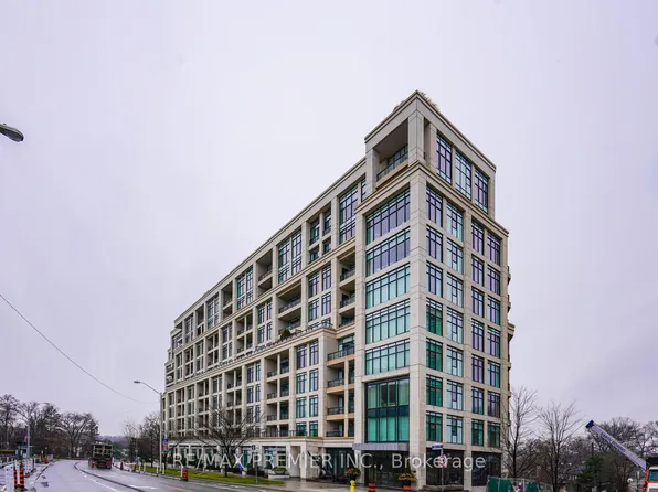 2 Old Mill Dr #303, Toronto, ON M6S 0A2