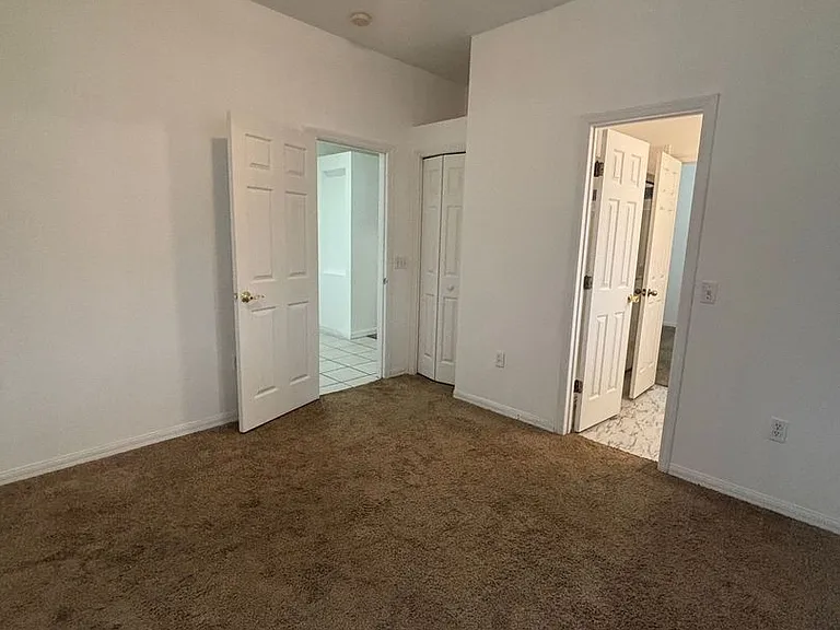 2915 Sunset Lakes Blvd — Photo 17