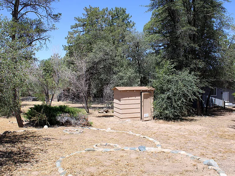 903 Green Ln — Photo 15