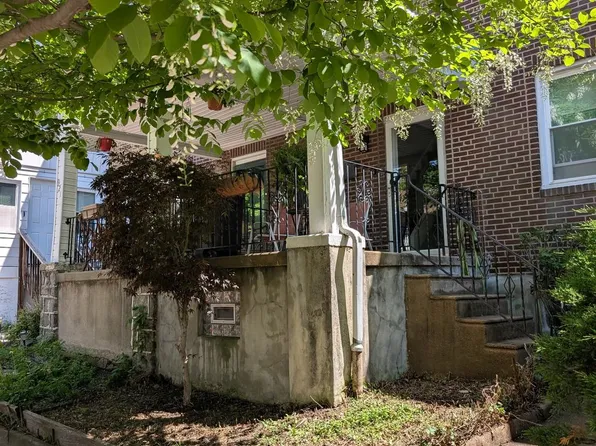 919 Edgemore Rd, Philadelphia, PA 19151