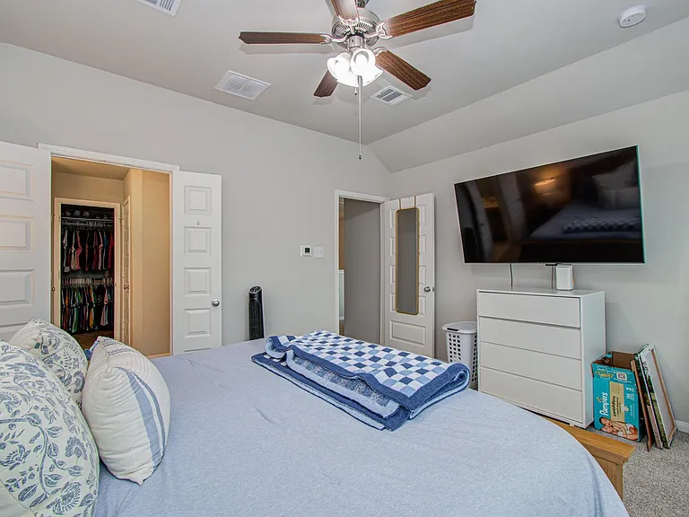 5543 Evanston Ln — Photo 9