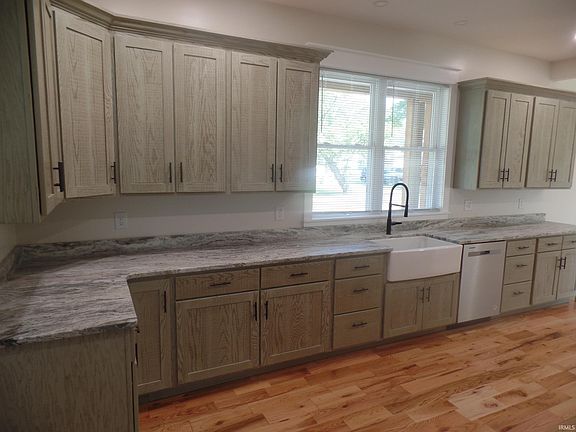 4th image of 606 S Franklin St