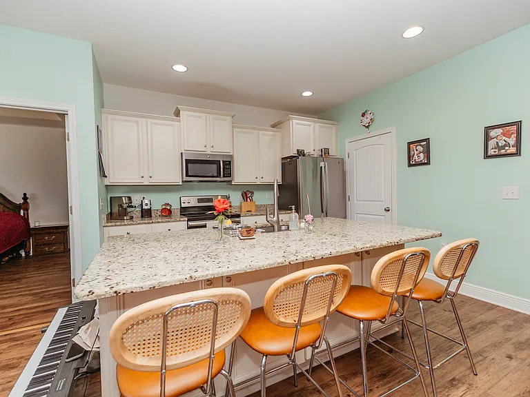 668 Teal St — Photo 12