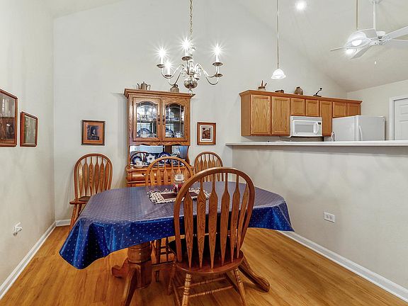5th image of 18218 Murphy Cir