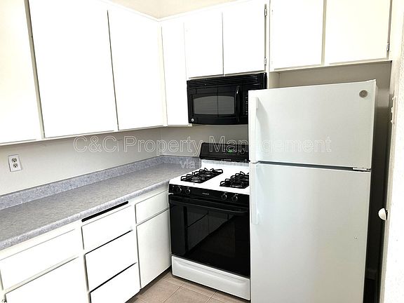 4th image of 2231 Morell St
