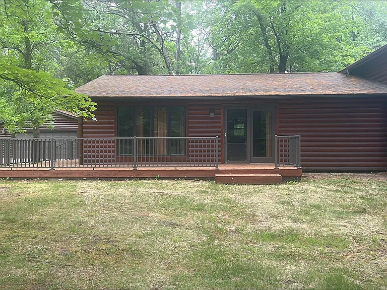 1126 Ebert Dr — Photo 5