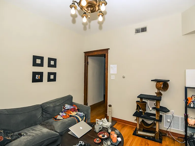 852 N Leavitt St #4 — Photo 8