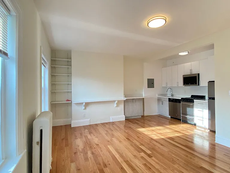 92 Charles St #5 — Photo 16