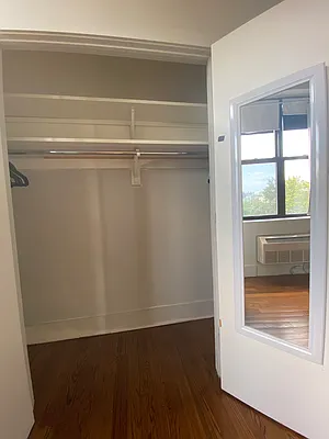 Rented by City Vista Inc | media 5