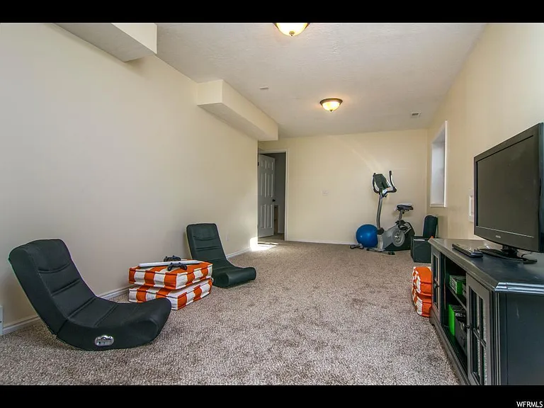 E Chestnut Ridge Dr — Photo 16