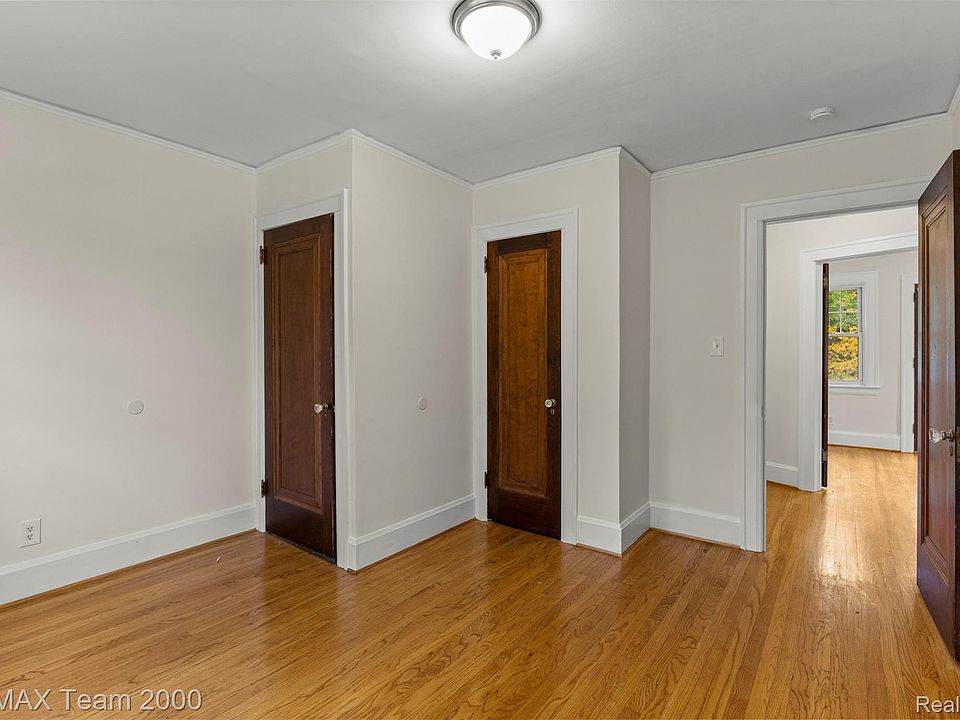 404 S Waverly St, photo 27