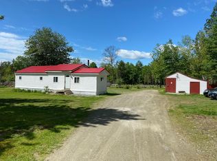 63 Bragg Rd, Detroit, ME 04929