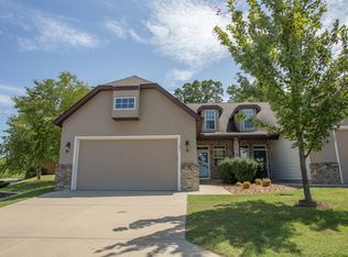 101 Residence Ln, Branson, MO 65616