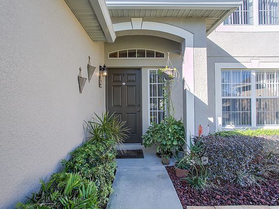 2nd image of 147 Wheatfield Cir