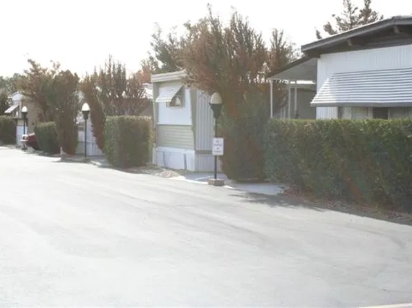 1048 W Rosamond Blvd #B9, Rosamond, CA 93560