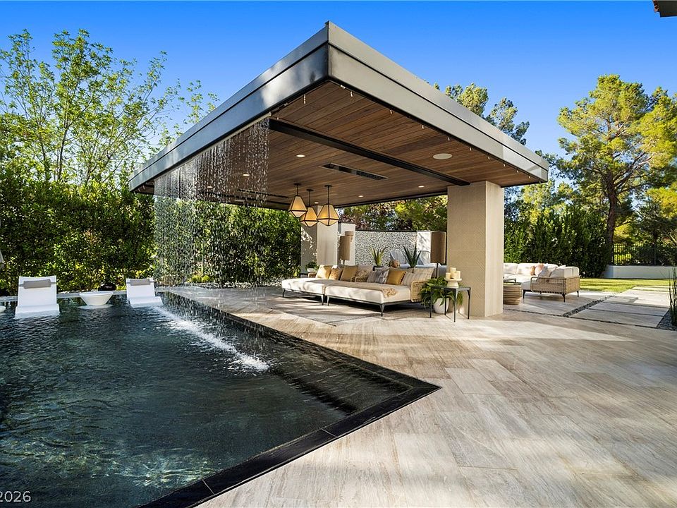 1st image of 7 Vintage Valley Dr