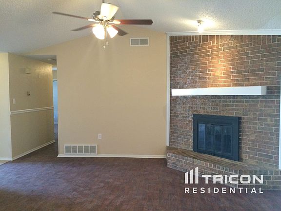 2nd image of 1825 Wurzburg Dr