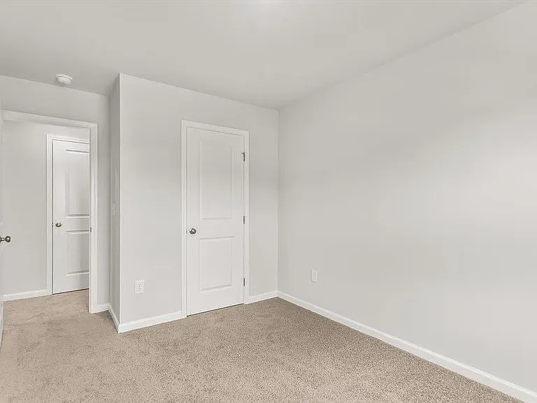 173 Randwick Ln — Photo 33