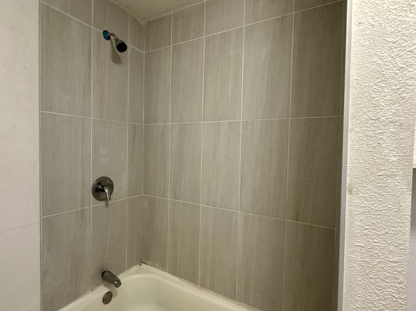 650 S 22nd St #A, Slaton, TX 79364