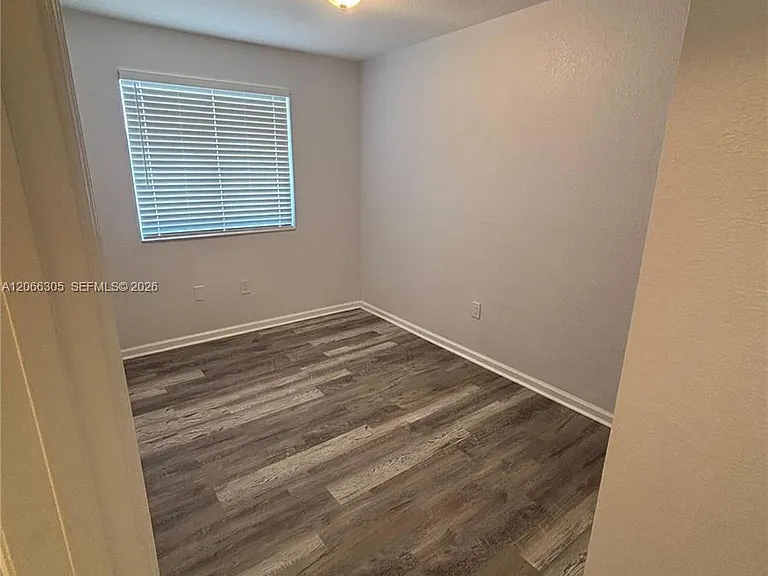 14084 NE 2nd Ave #14084 — Photo 16