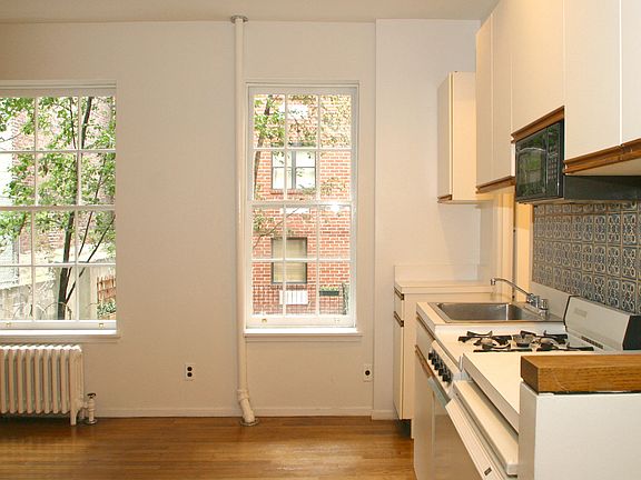2nd image of 316 E 92nd St APT 2RC