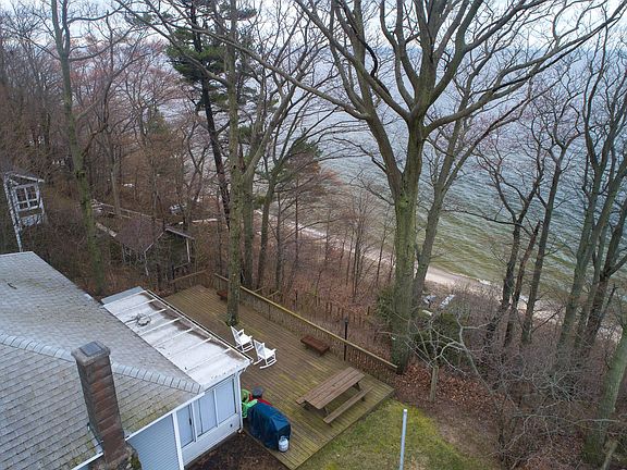 4th image of 3451 N Lakeshore Dr