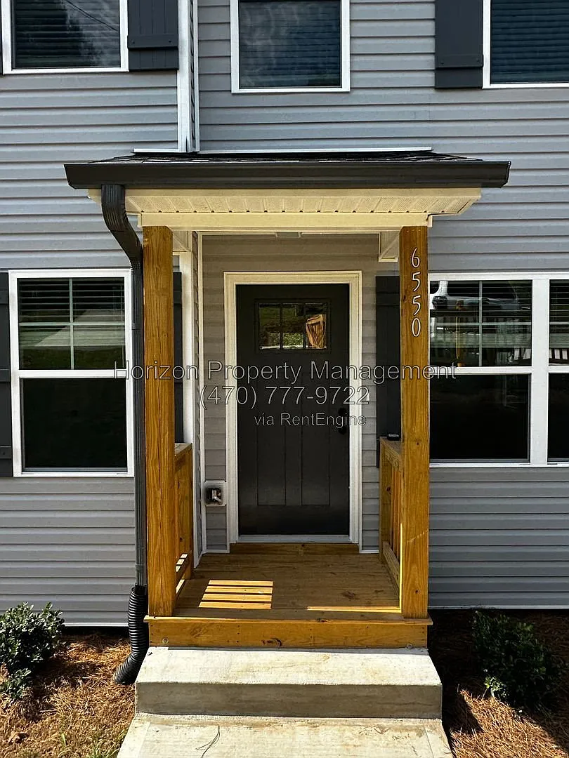 2 bed, 2.5 bath, 1264 sqft, $1,975 — Photo 2