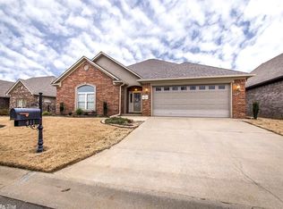 411 Cobblestone Dr, Cabot, AR 72023