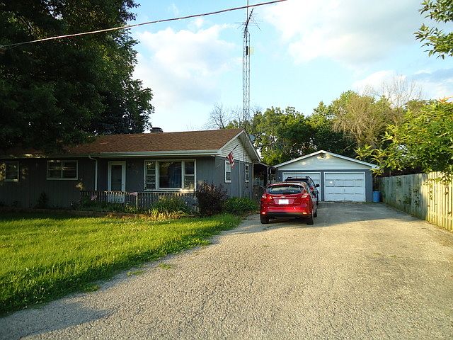 2nd image of 219 Pence St