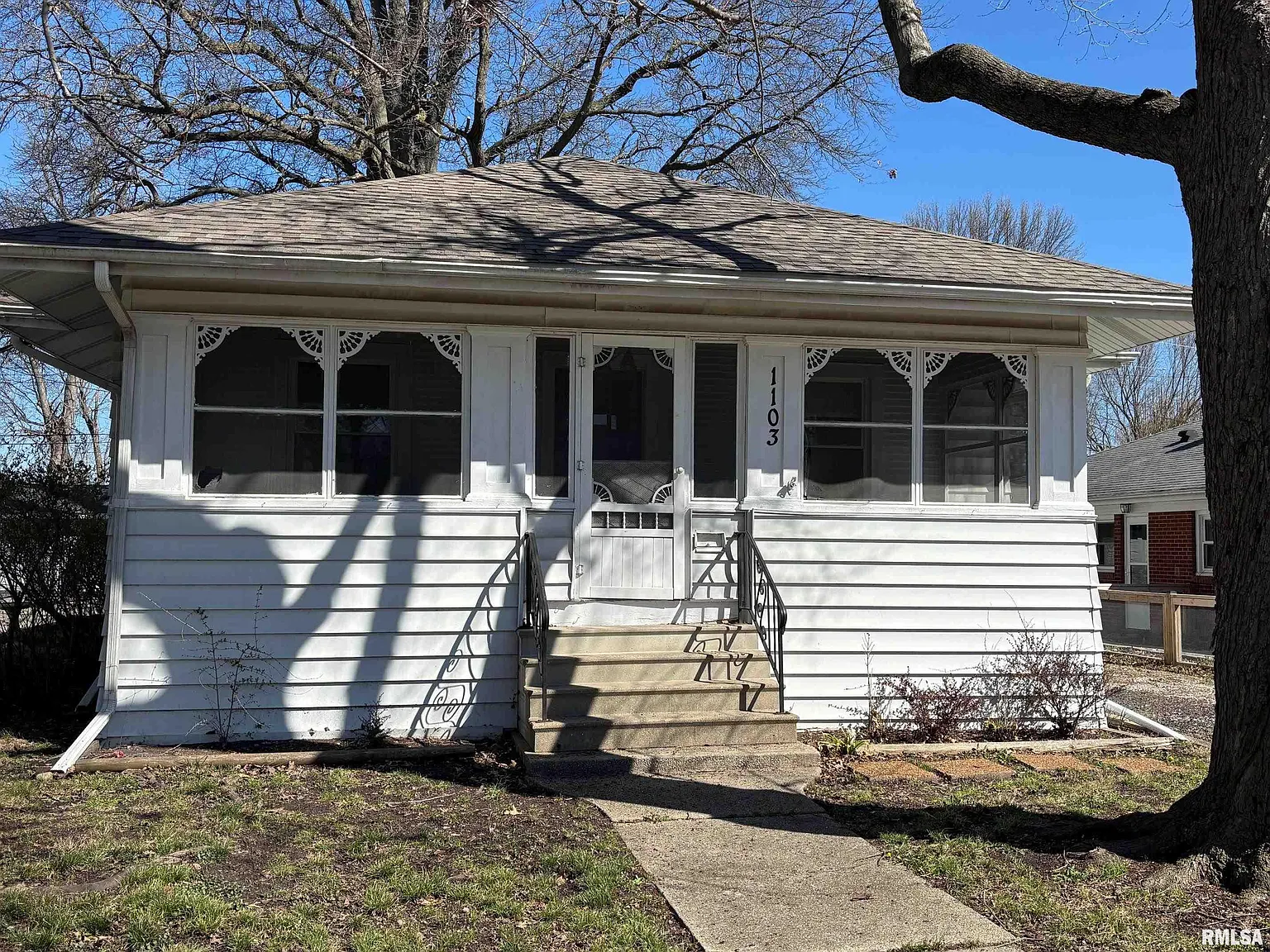 1103 W Main Cross St photo 1