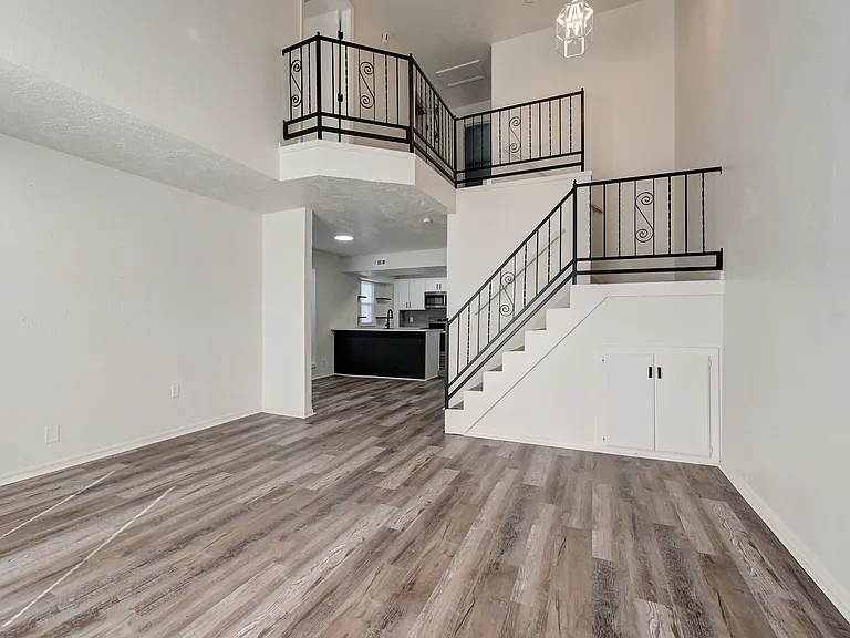 727 Vicksburg Ave — Photo 7