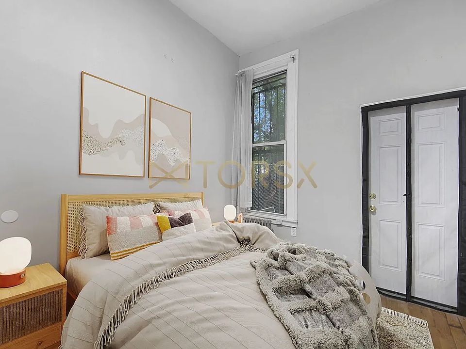 1st image of 350 Melrose St #2B