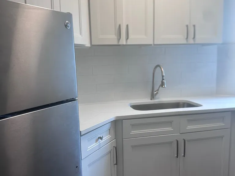 1641 Metropolitan Ave #5C — Photo 3