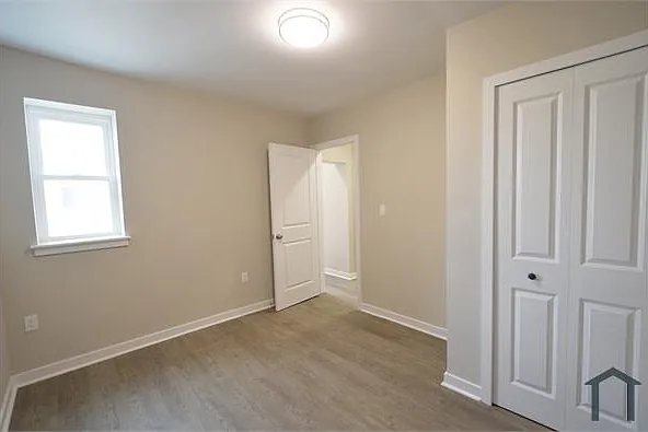 1933 E Albert St — Photo 12
