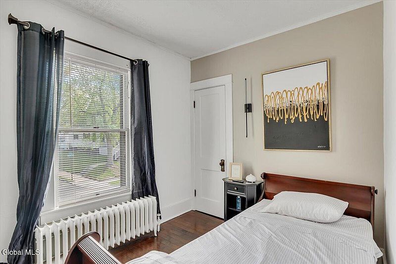 3rd image of 22-24 Kreisel Terrace