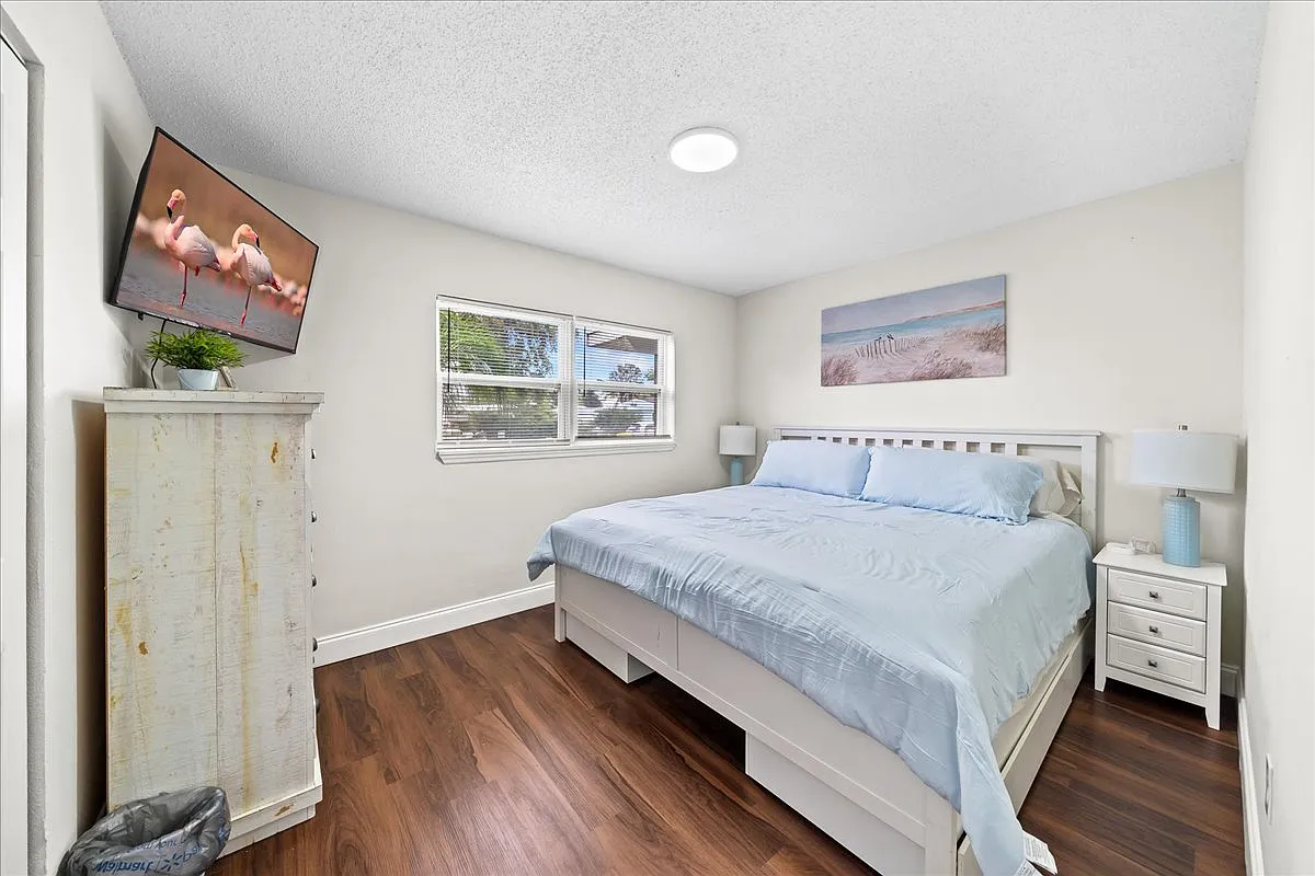 3 bed, 1448 sqft, $3,500 — Photo 2