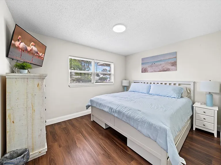 1610 Glen Haven Dr — Photo 2