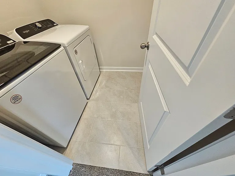 1203 Falling Acorn Ln — Photo 30