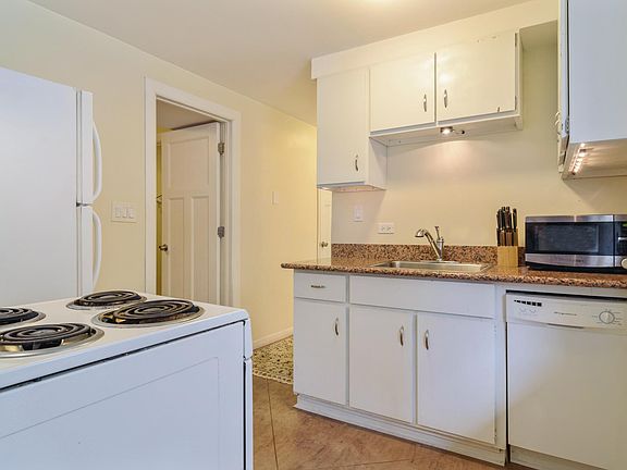 5th image of 2927 N Kedzie Ave #B