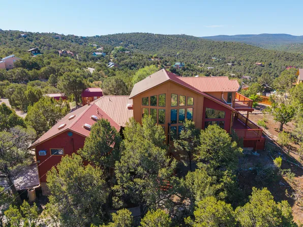 3 La Vuelta Rd, Tijeras, NM 87059