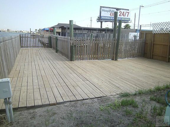 3rd image of 6104 Heards Ln