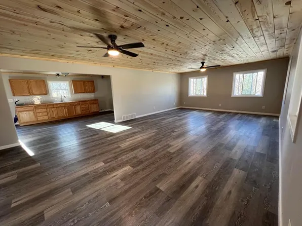 219 S Macon St, Bevier, MO 63532