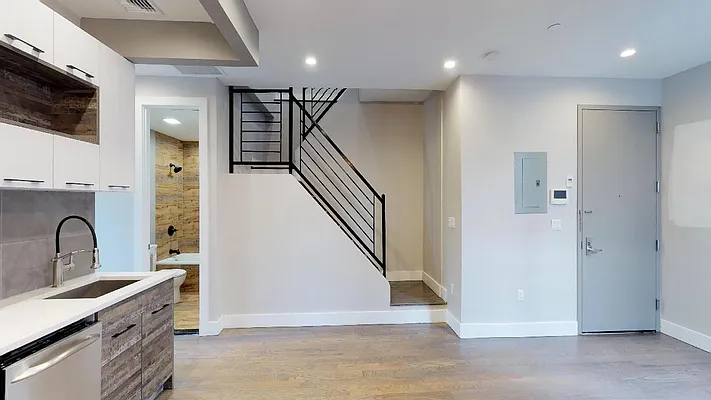 Rented by Triplemint | media 35