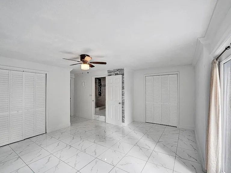 1836 SW 9th Ave — Photo 32