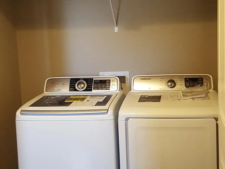 2nd flr laundry