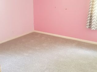 514 S 11th St, Dekalb, IL 60115