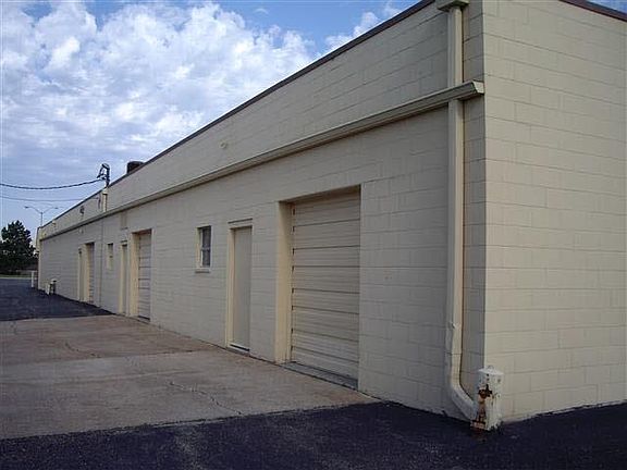 2nd image of 7920 N Hale Ave
