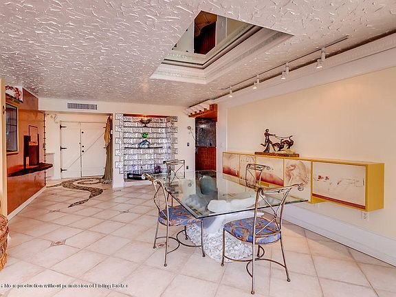 3rd image of 3520 S Ocean Blvd